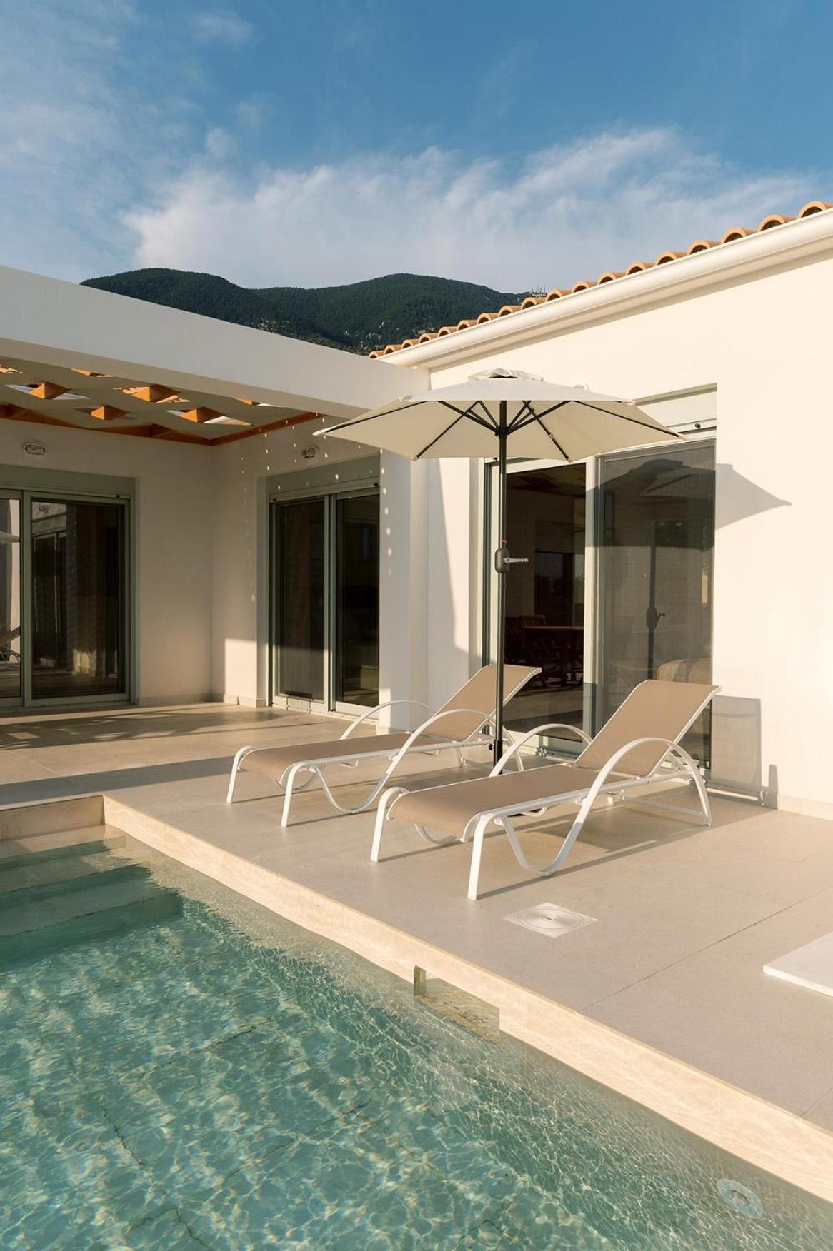 Villa Kira Trapezaki  Extérieur photo